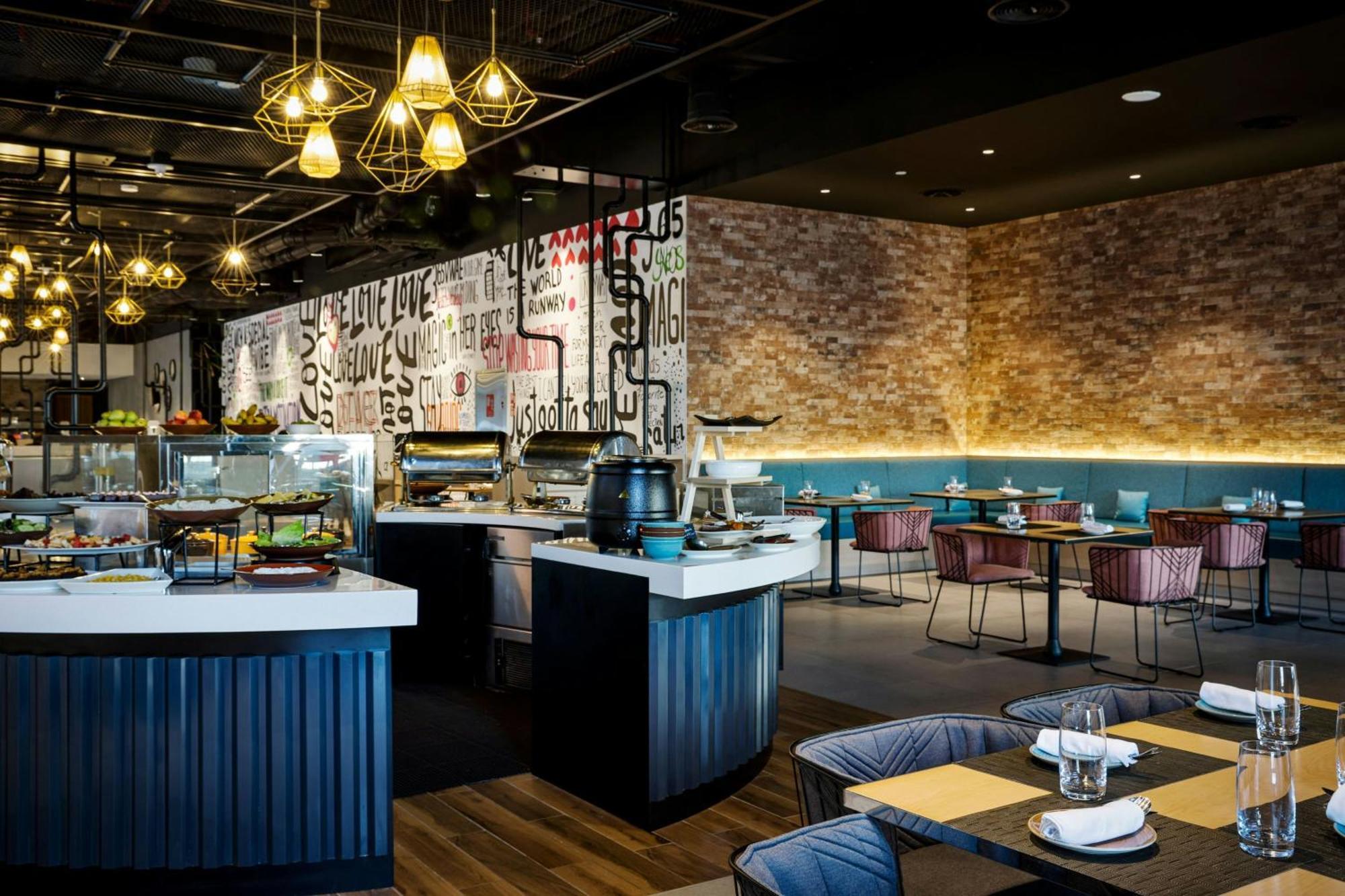Aloft Dubai Airport Hotel Exterior photo