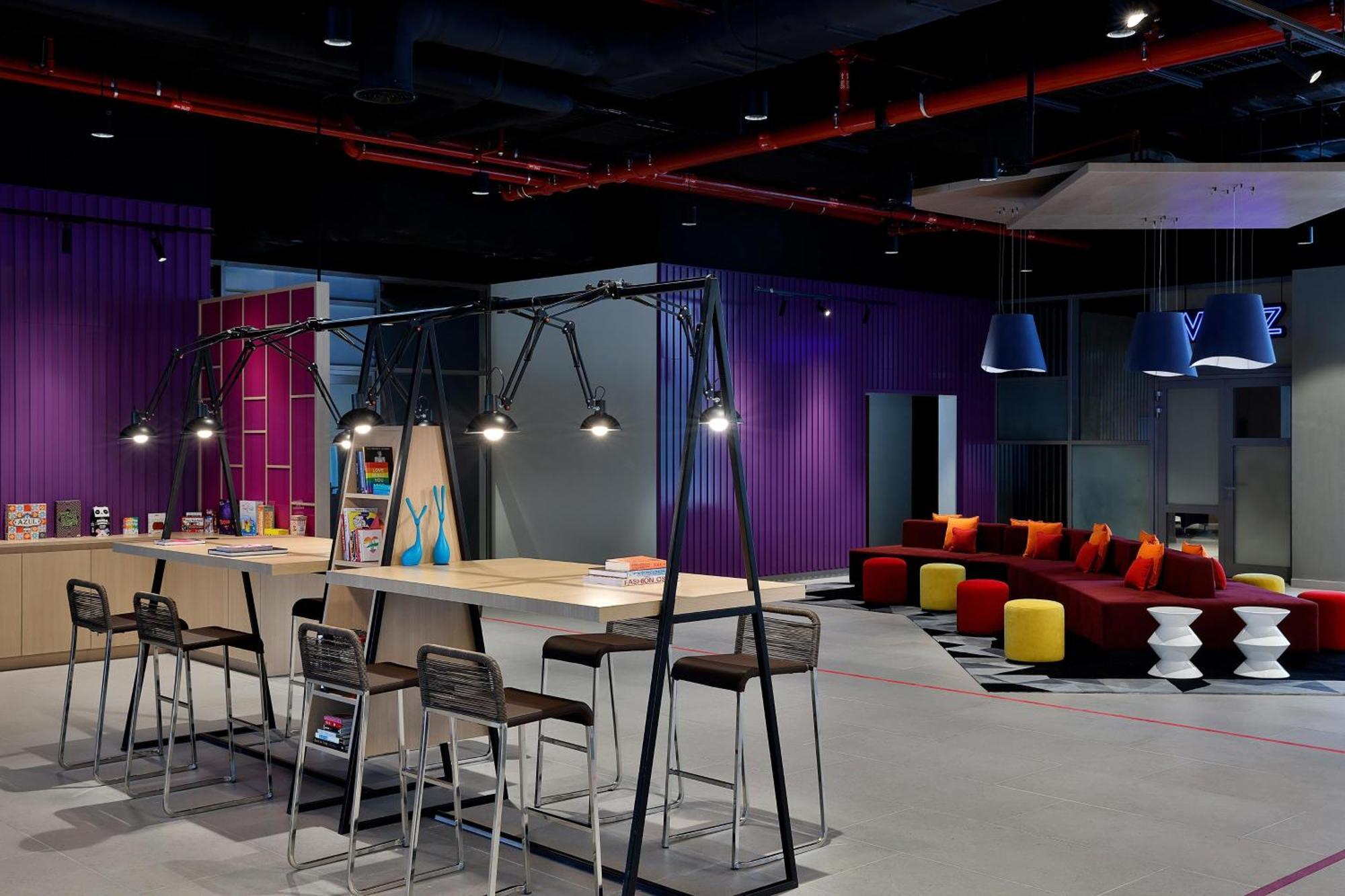 Aloft Dubai Airport Hotel Exterior photo