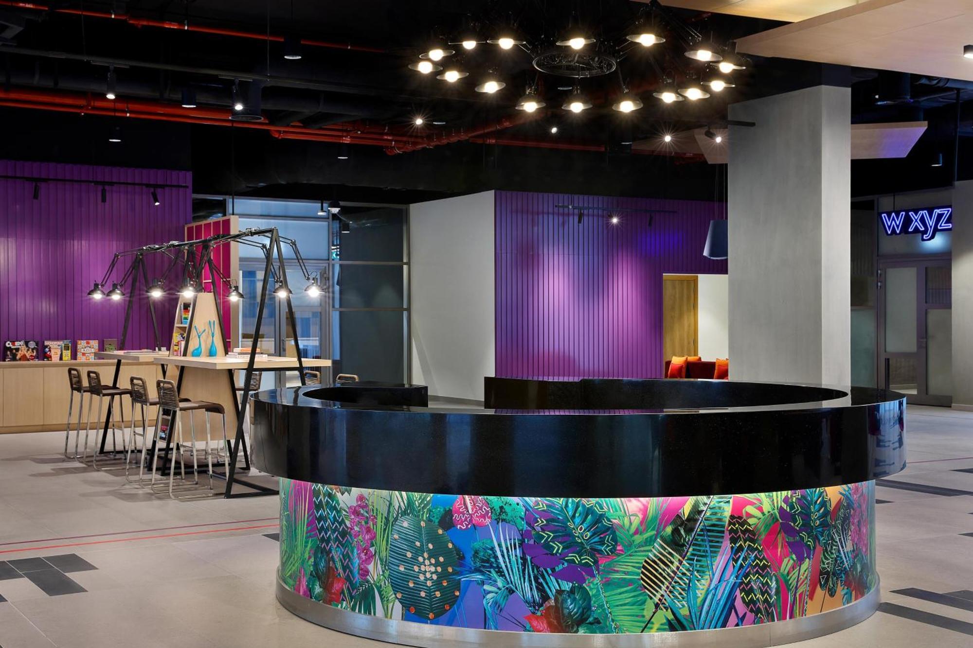 Aloft Dubai Airport Hotel Exterior photo